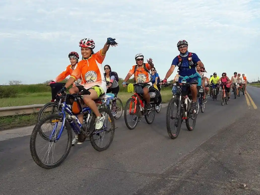 Está en marcha un nuevo ejercicio del Vía Crucis Formoseño con los cicloperegrinos en la ruta.