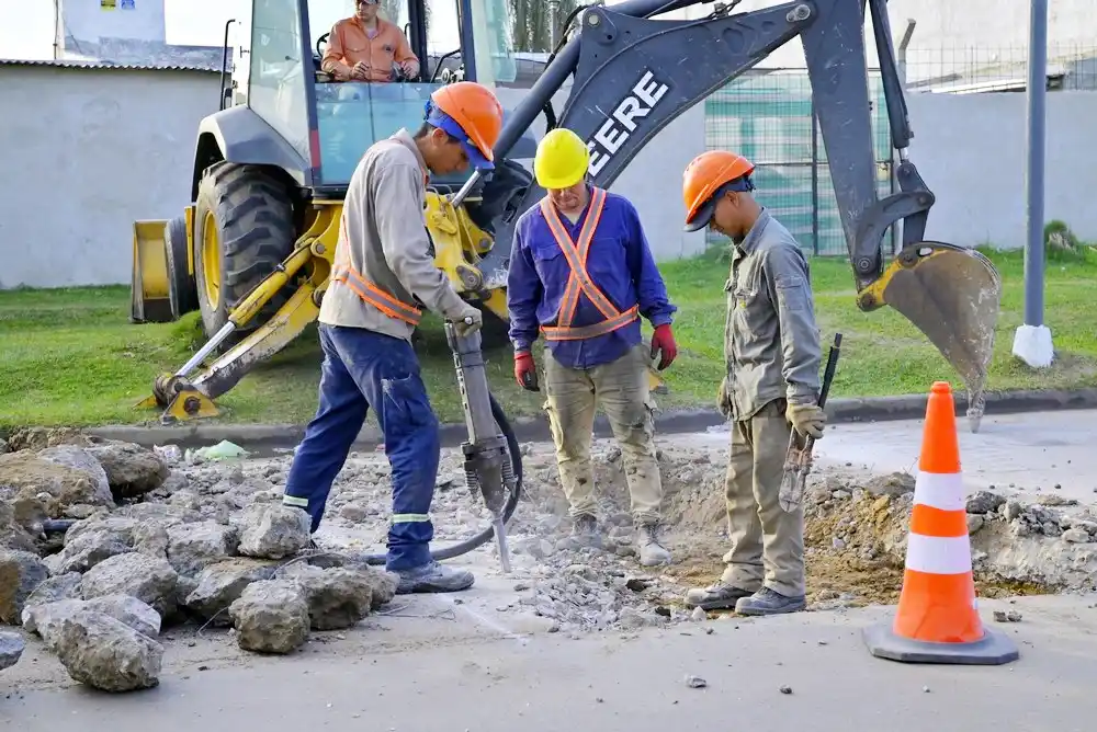 Avanzan las obras de  repavimentación y  bacheo intensivo