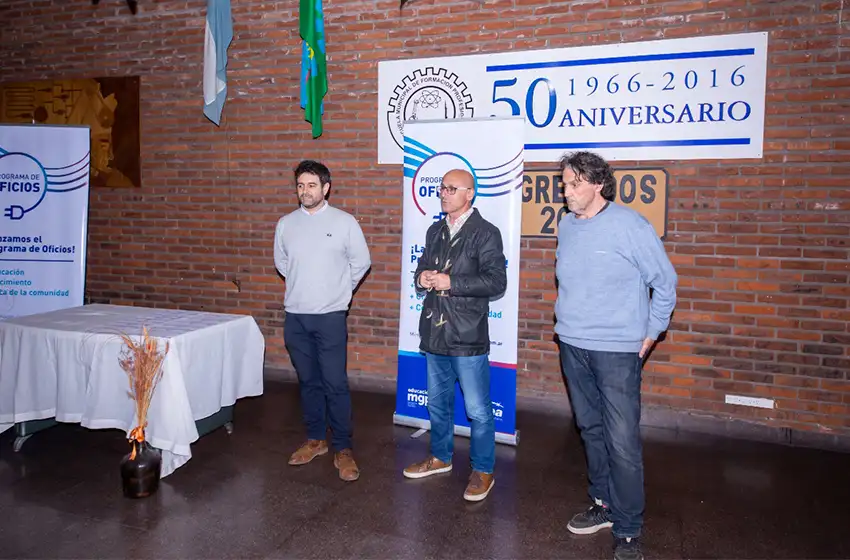 Exitoso cierre del curso de electricidad organizado por Edea y la secretaria de Educación