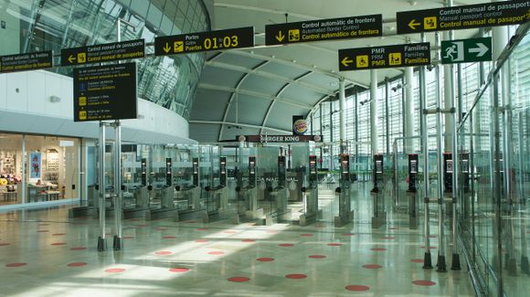 Inauguran sector de partidas internacionales en el aeropuerto de Valencia