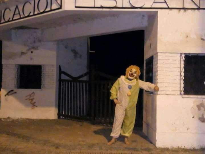 Insólito: Detienen a un payaso que aterraba a los chicos en las calles de General Alvear