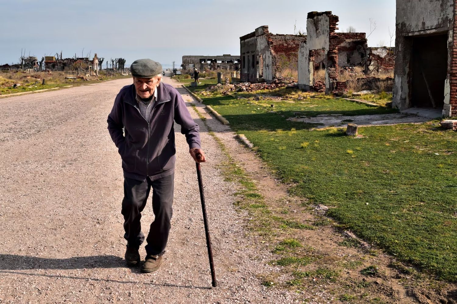 Murió Pablo Novak, el último habitante de Epecuén: Su legado histórico y la emotiva despedida del intendente Andres