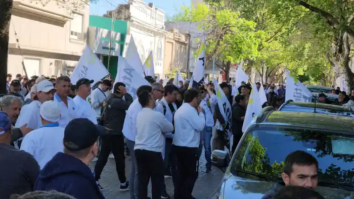Más de 500 trabajadores de ATILRA de todo el país se manifestaron frente a Tribunales - 5