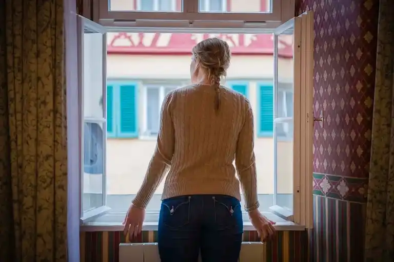 Se enamoraron, pero él dejó de llamarla; 30 años después ella conoció el terrible motivo