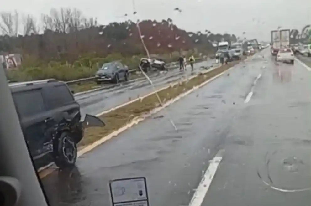 Tragedia vial en la Ruta 12: cuatro muertos tras un choque múltiple en Isla Talavera