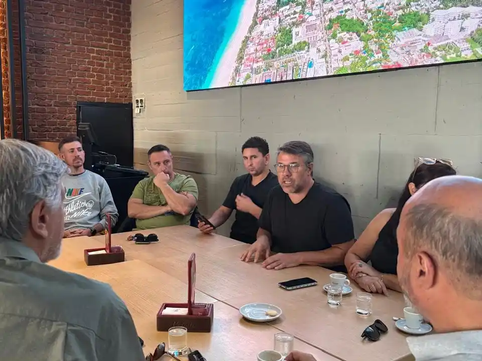 La UCR bonaerense desplegó actividades en toda la Provincia y relevó reclamos por salarios, empleo e inseguridad