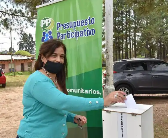 Mediante voto electrónico y presencial, el barrio Sarmiento eligió qué obras realizar