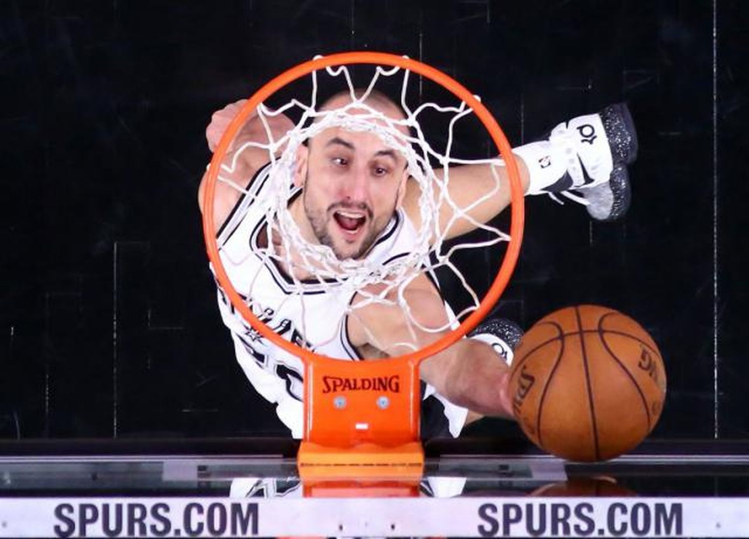 ¿Alguien dudaba? Manu Ginóbili, entre los 50 mejores jugadores en la historia de la NBA