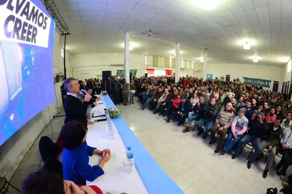 Urribarri: "No son tiempos de individualismos ni proselitismo, sino de construcciones"
