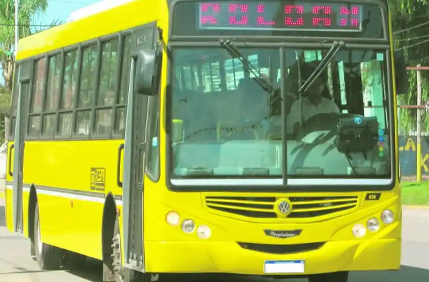 Desde este domingo el boleto interurbano es un 35% más caro