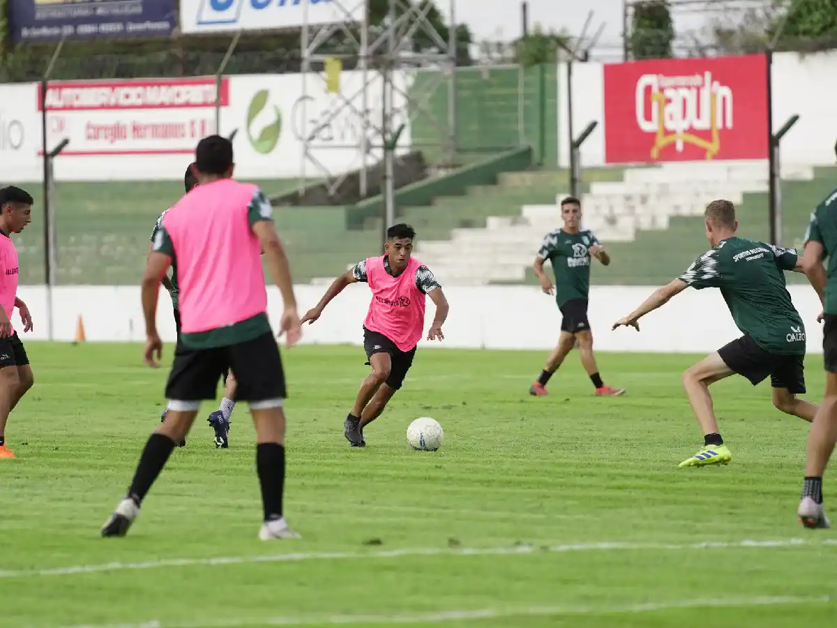 Hace fútbol y piensa en Central Norte
