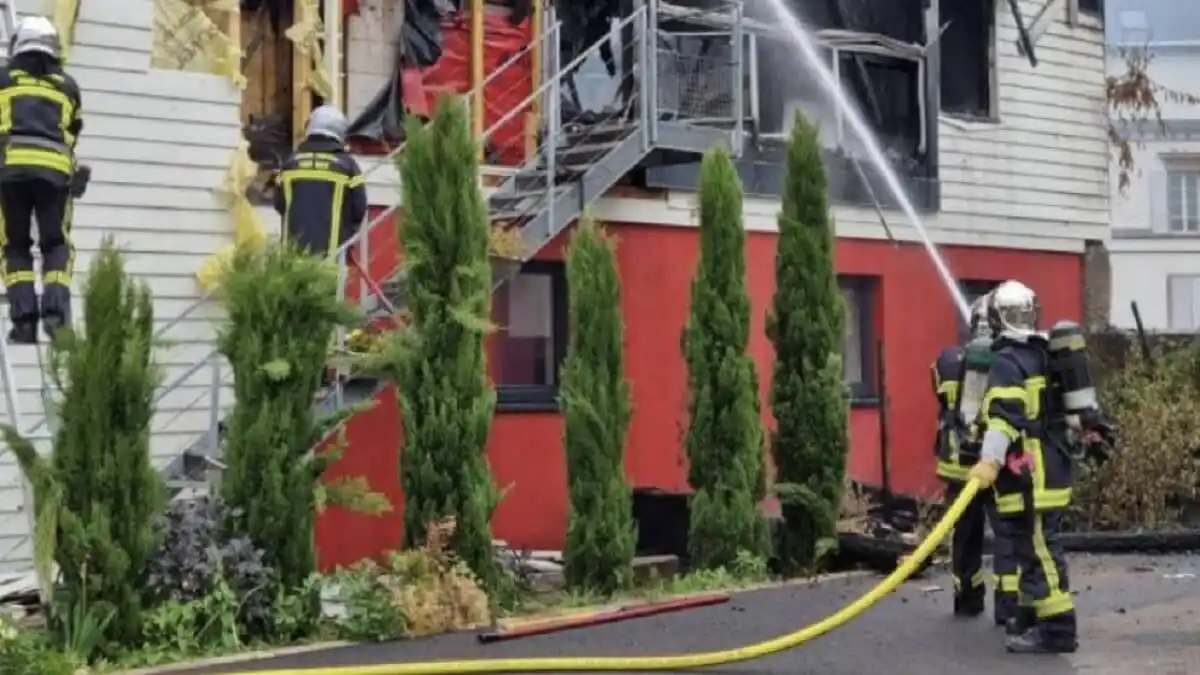ONCE personas con discapacidad están desaparecidas tras un voraz incendio en Francia