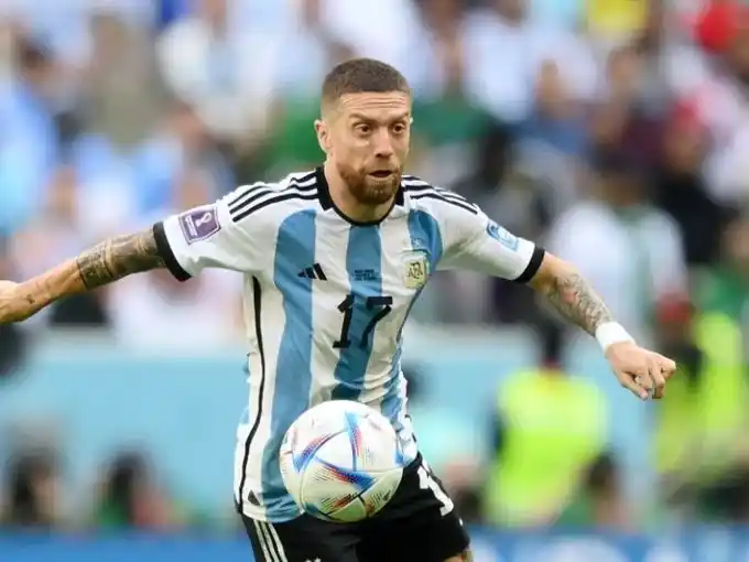 "Papu" Gómez se bajó de los amistosos para recuperarse