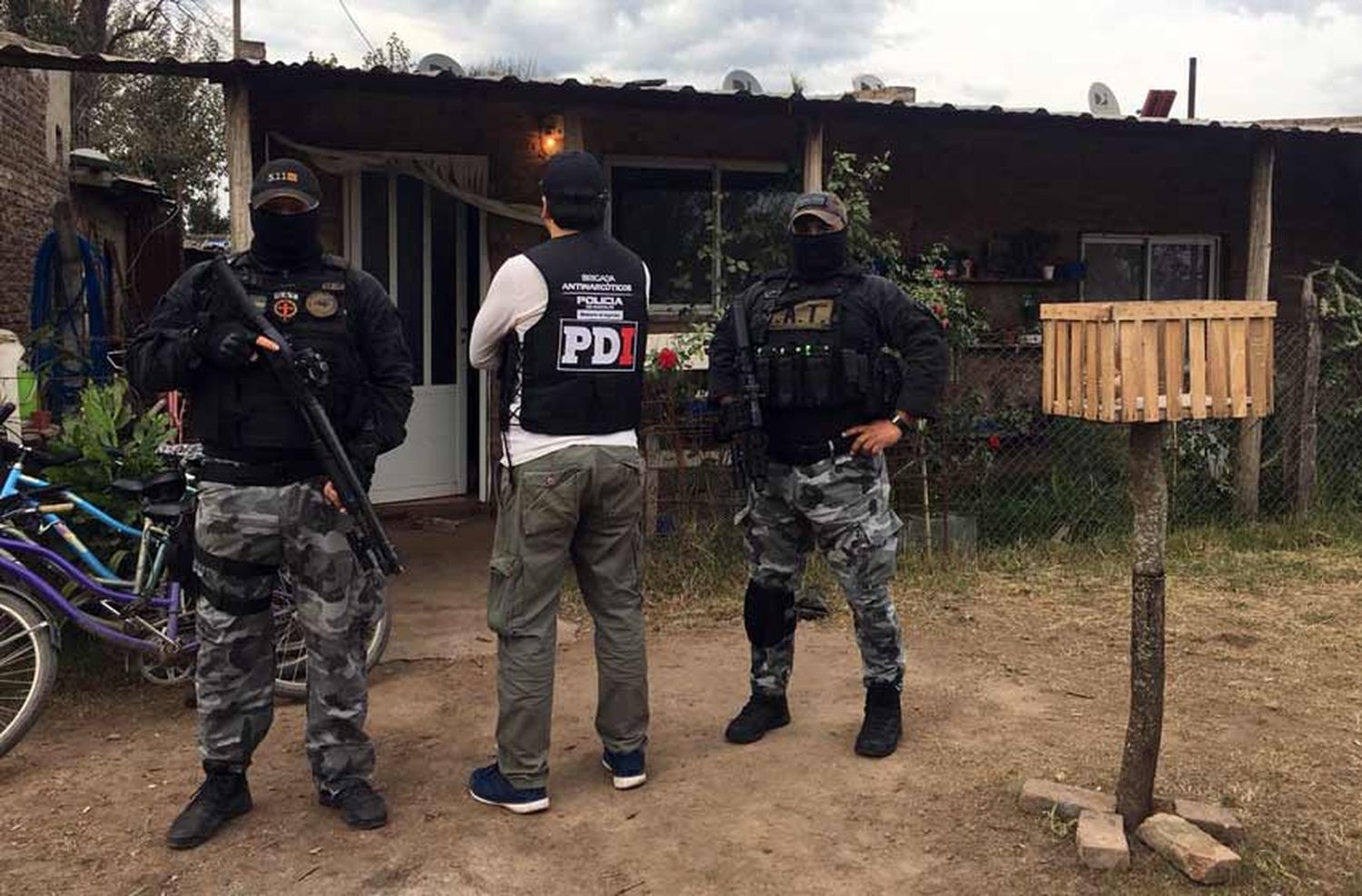 Nueve detenidos en una serie de allanamientos en Rosario y Casilda