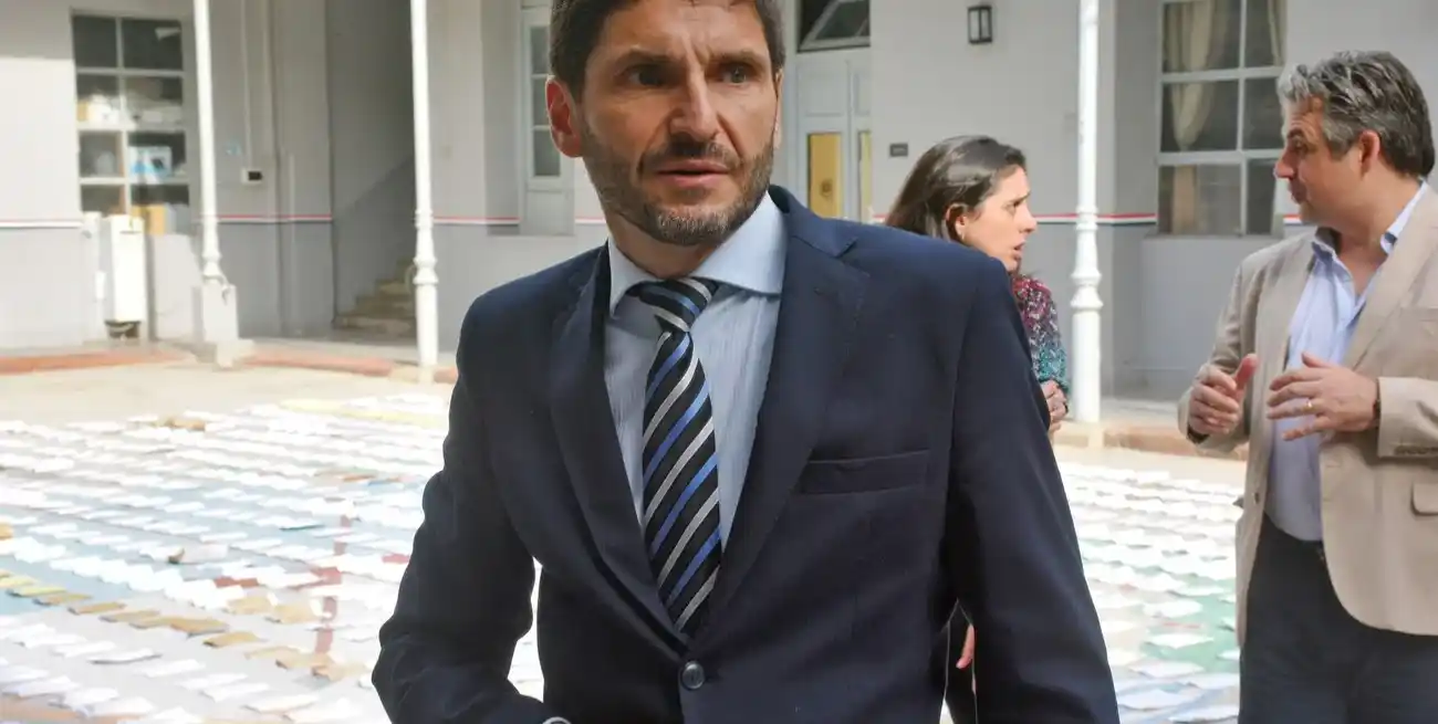 El gobernador Maximiliano Pullaro fue el impulsor de estas reformas, cuyo proyecto presentó apenas asumió en diciembre.