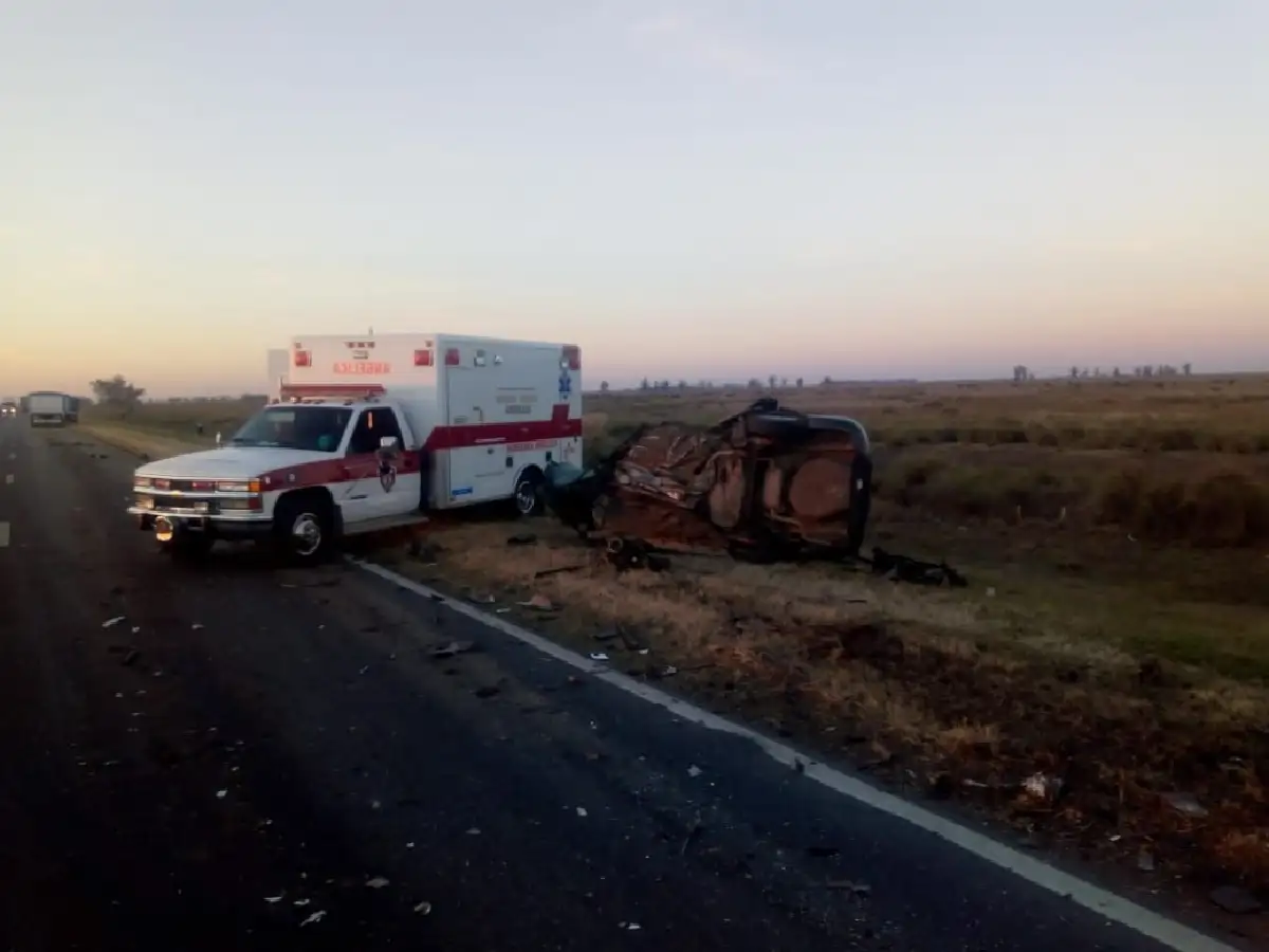 Accidente fatal en cercanías de Angélica tras choque de auto y camión