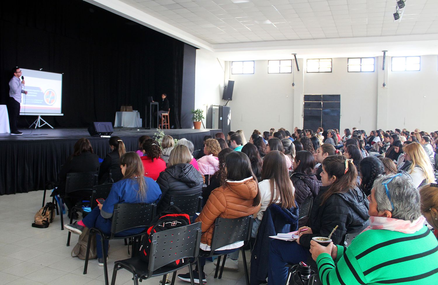 Se desarrolló el Pre-congreso Entrerriano de Enfermería en el Auditorio Municipal
