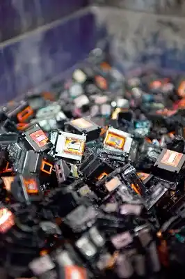 Continúa la recolección de cartuchos de tinta en los galpones del puerto