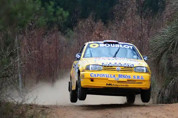 Con cinco binomios de la ciudad, hoy larga el Rally Entrerriano 