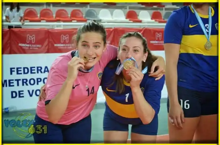 Carolina Hartmann y Romina Galliano compartiendo equipo en Boca Juniors