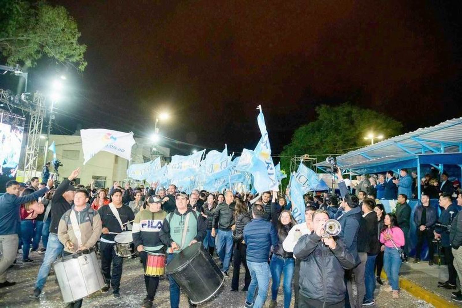 Tras el contundente aval del pueblo en las urnas, Gildo 
reinicia su gestión solidaria en el barrio Nam-Qom