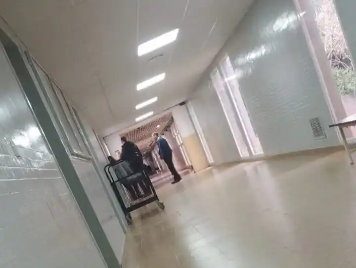 El hecho ocurrió en el Hospital municipal de San Pedro.