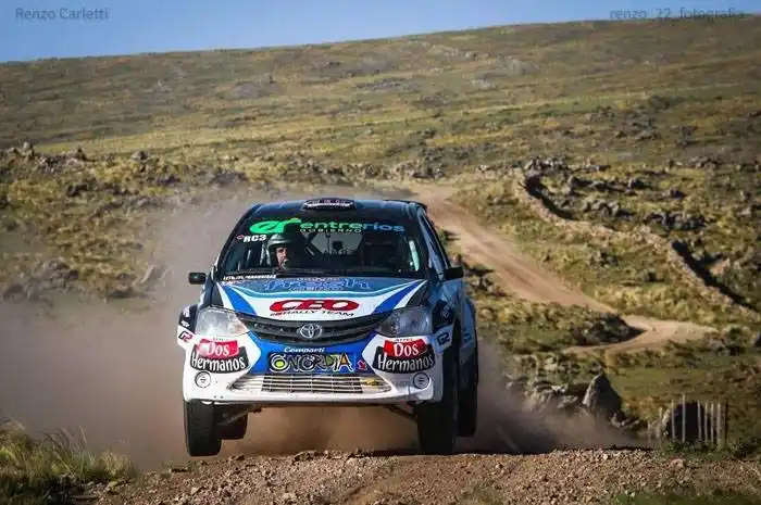 Victorio Ballay terminó tercero en la Junior del Rally Argentino