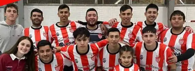 Defensores lidera con puntaje perfecto (foto: captura).