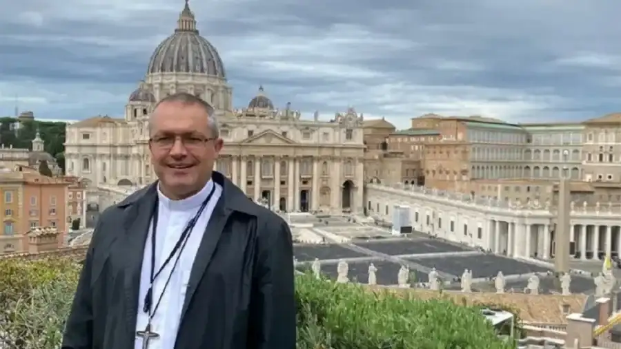 Un obispo nacido en Larroque será anfitrión del papa León XIV en su histórica visita