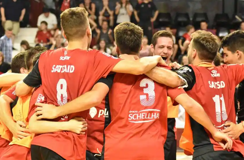 Newell’s ganó y quedó un paso del título