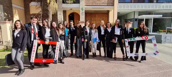 Alumnos de la Esc. Normal participaron del programa “Uniendo Metas”