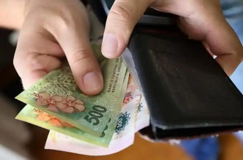 El salario mínimo, vital y móvil en picada: perdió 14 puntos contra la inflación en 2020