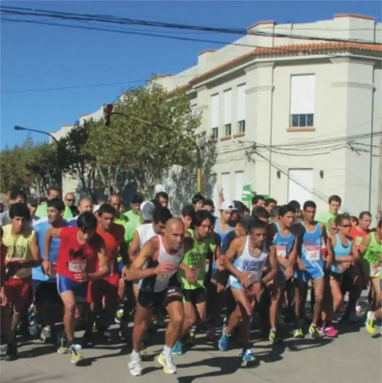 "Tu Ciudad Corre": Maratón solidaria en Carlos Casares