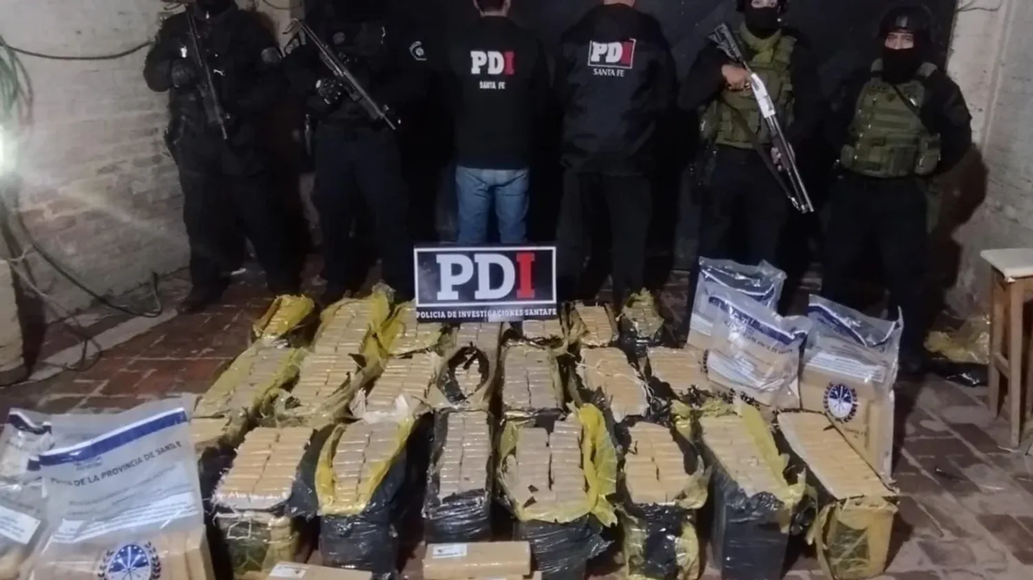 En el lugar se secuestró más de 700 panes compactos de marihuana