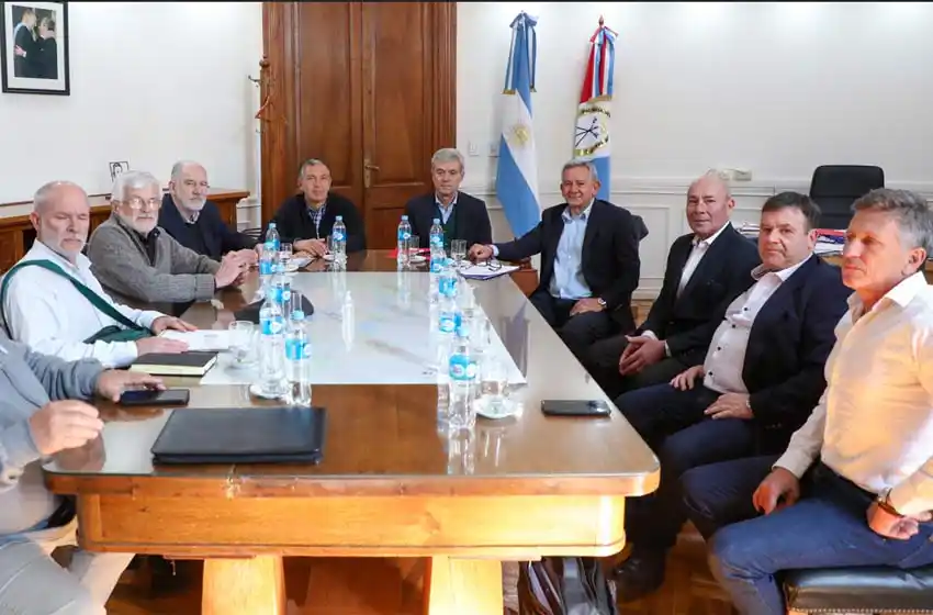 El Gobierno ofreció un aumento en cuatro tramos a los trabajadores estatales