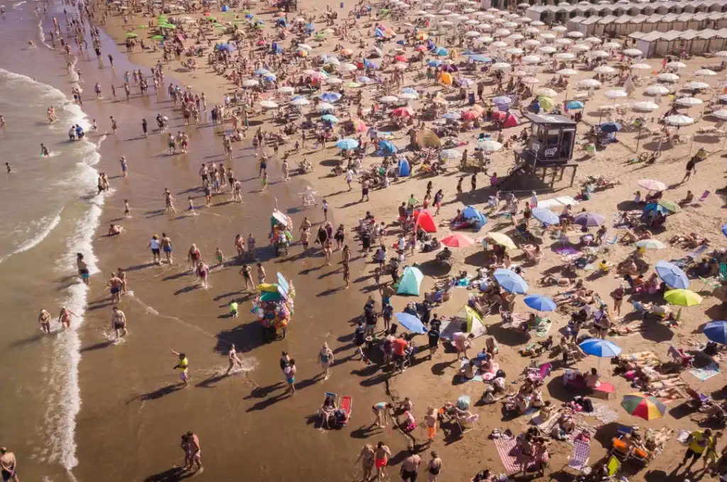 Temporada 2023: viajaron 33,8 millones de turistas y gastaron $ 1,3 billones