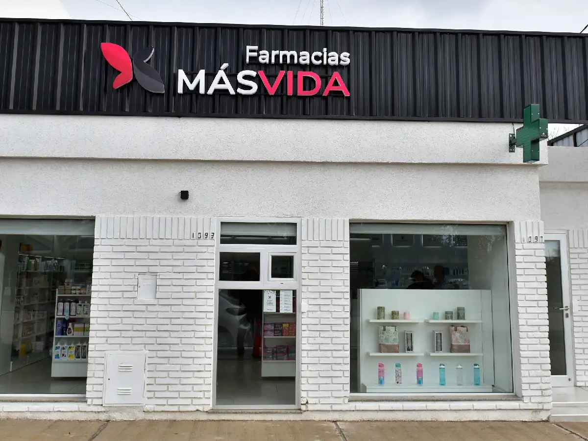 La nueva Farmacia Más Vida presenta el primer dermacenter de la ciudad 