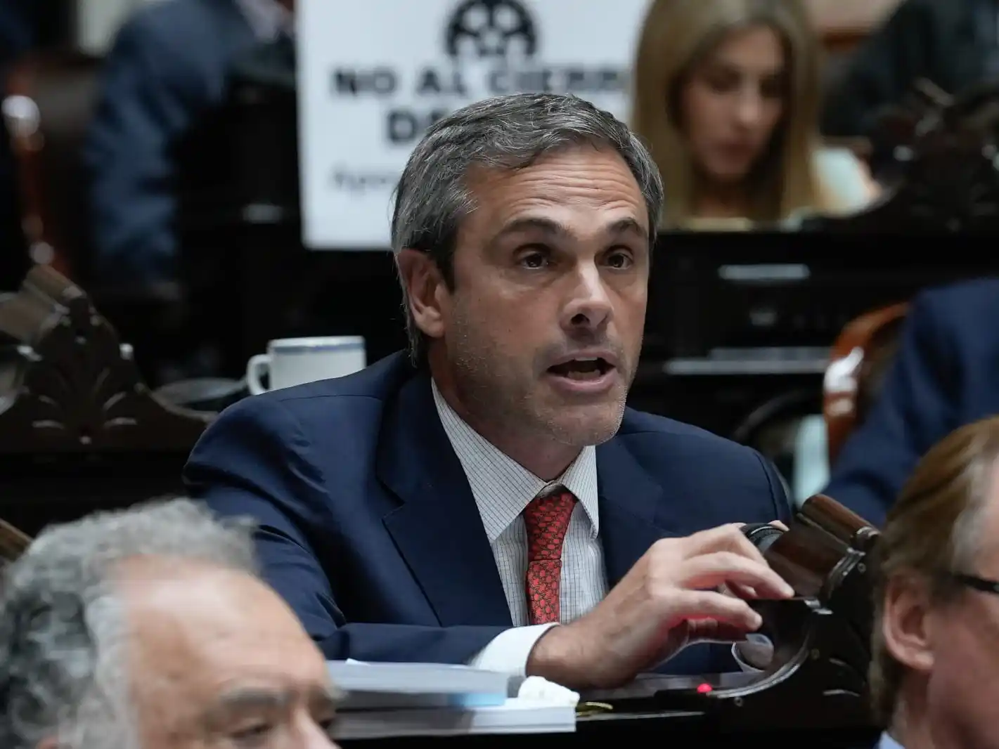 Michel: “263 millones de dólares de intereses cuesta la irresponsabilidad del préstamo de Frigerio”