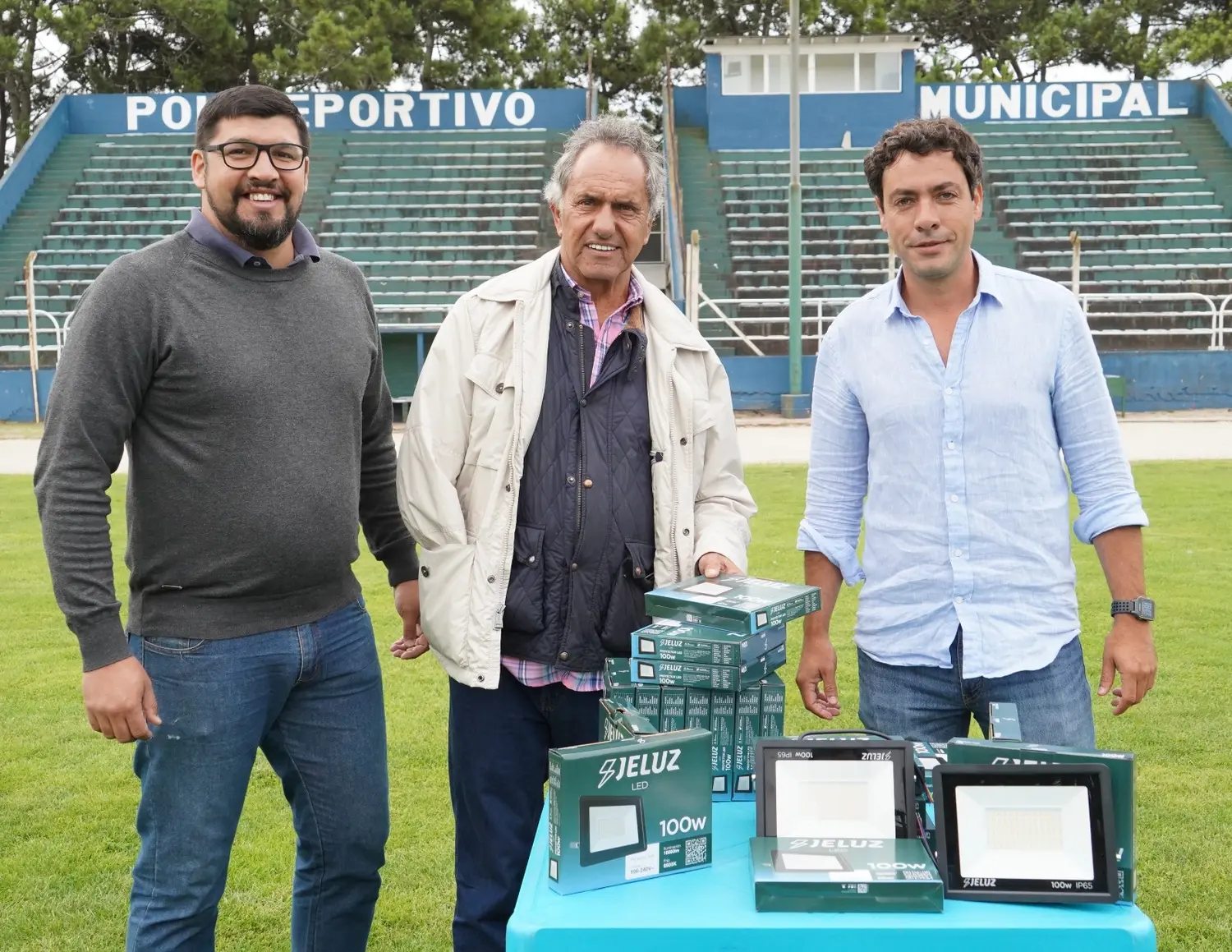 Daniel Scioli en el Poliderpotivo Municipal de Pinamar.