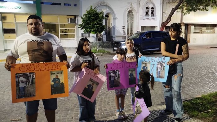 Teresa – mamá de Jonatan  Piden justicia por Jonathan Morel - 7