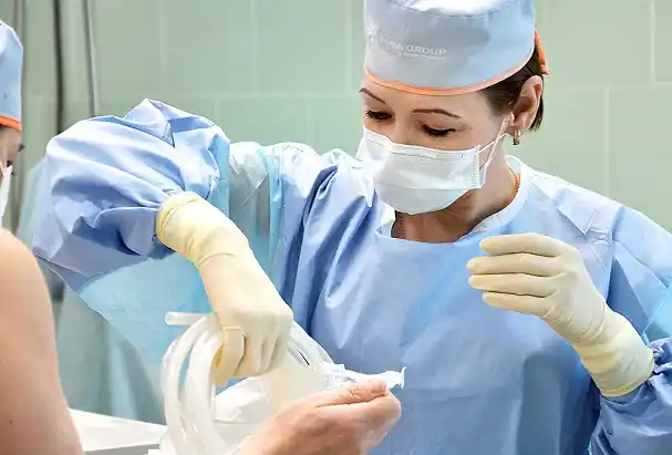 Más de 2.800 trabajadores de Salud pasan a planta permanente