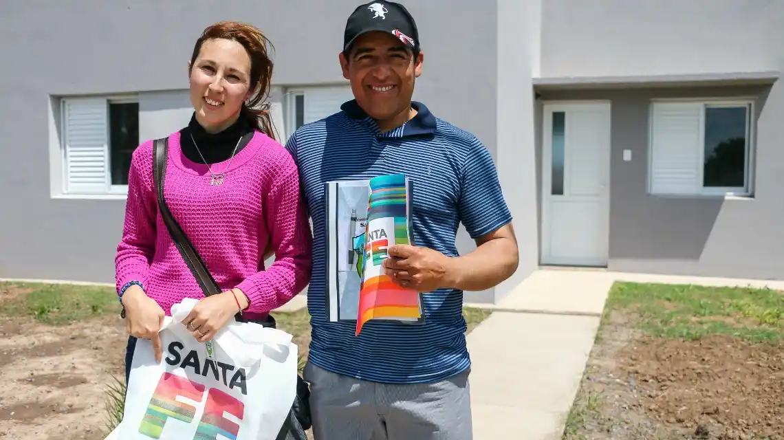 La provincia entregó viviendas en Sa Pereira