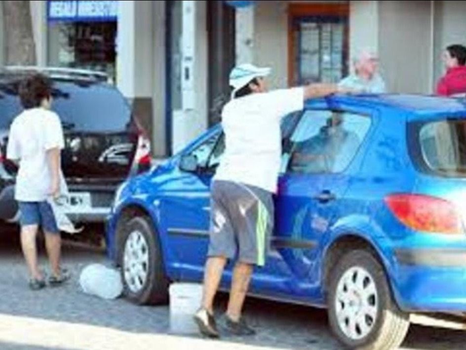 Vale Solterman y el problema de los lavacoches: “Está descontrolado, debemos prohibir la actividad”