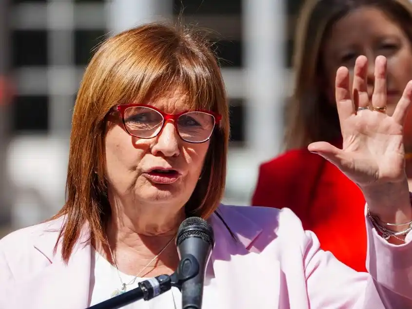Patricia Bullrich se muestra abierta al diálogo.