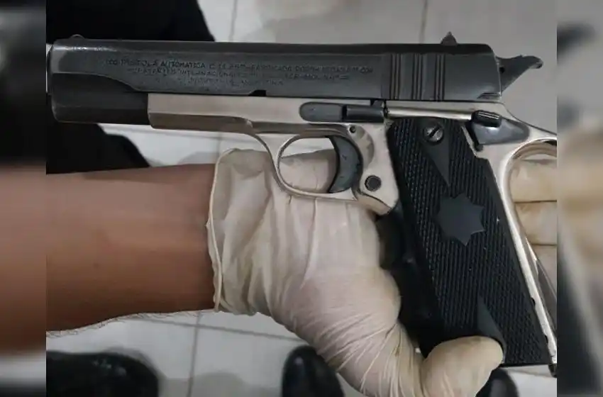 Un detenido con un arma en barrio Itatí