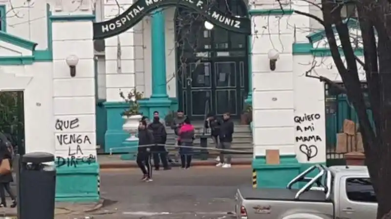 La familia de Sandra Ávalos reclamó la exhumación del cuerpo entregado por error en el Hospital Muñiz