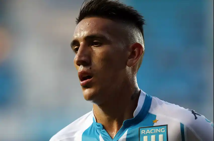 Centurión fue silbado en los festejos y contestó en las redes sociales