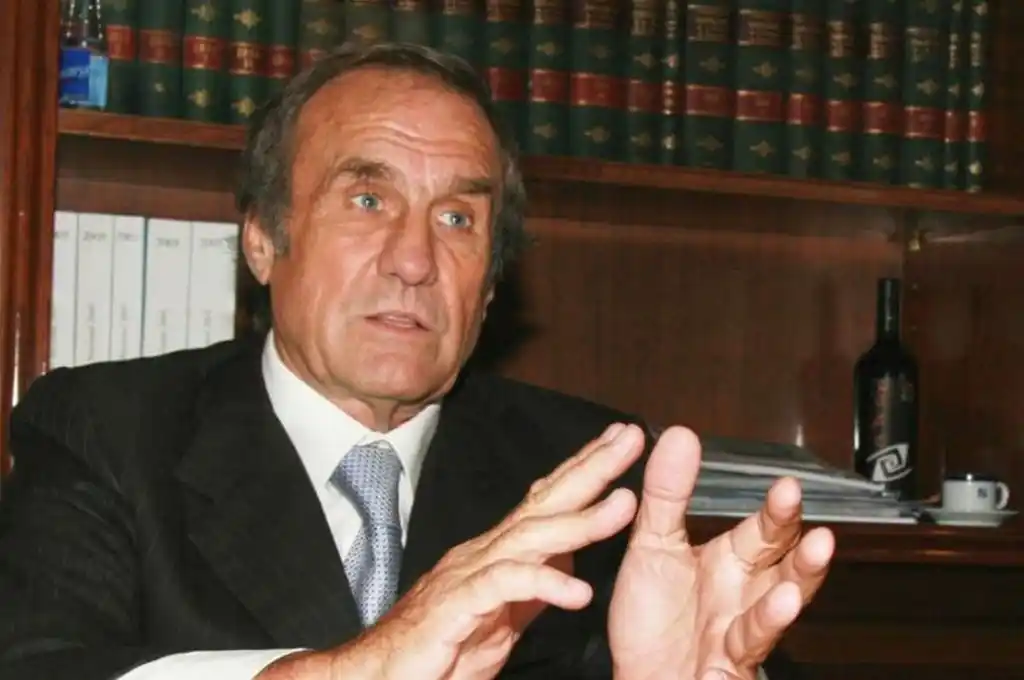 Carlos Reutemann sufrió una “hemorragia gástrica”
