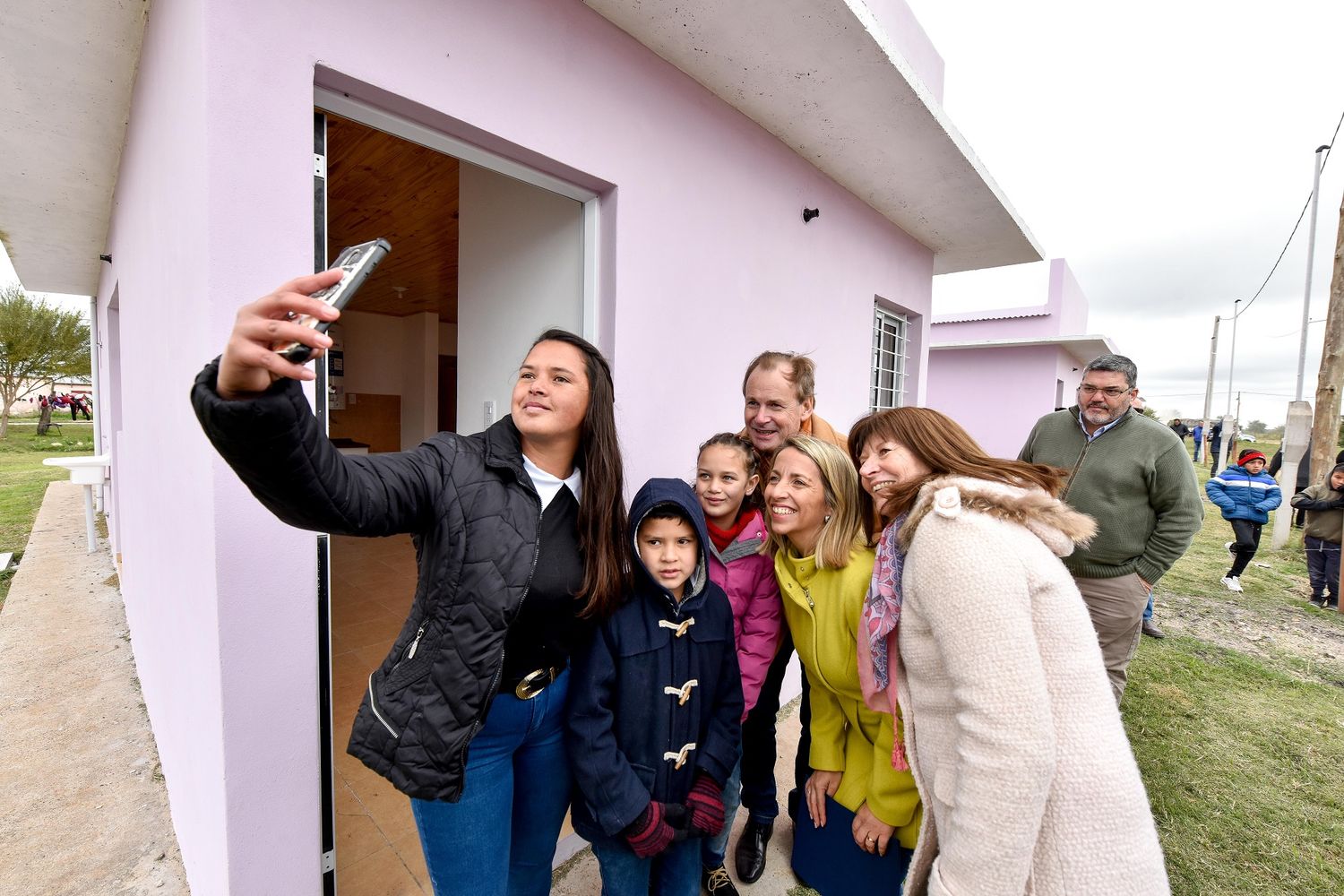 Bordet: “Avanzamos a muy buen ritmo en la construcción de viviendas en toda la provincia”