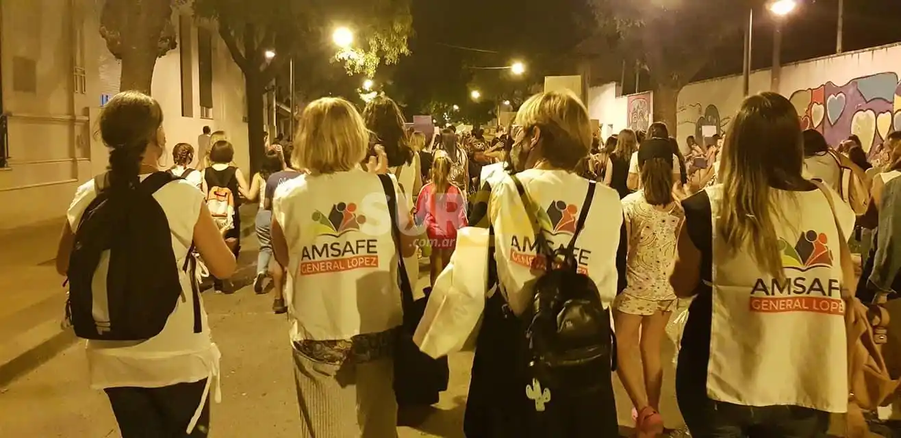 Docentes públicos de la región también piden por la reapertura de paritarias